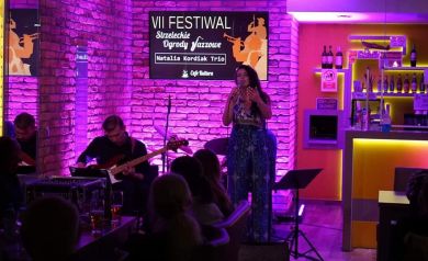 Natalia Kordiak Trio podczas koncertu.