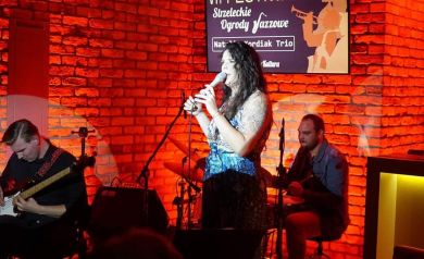 Natalia Kordiak Trio podczas koncertu.