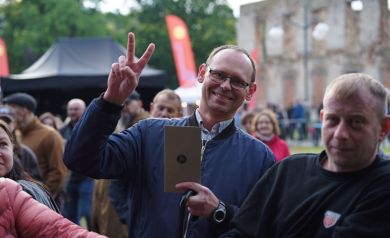 Upominek od sponsora dla publiczności - RESTAURACJI MOMENT
