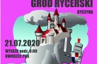 Plakat dotyczy wycieczki do Grodu Rycerskiego w Byczynie, organizowanej przez Strzelecki Ośrodek Kultury. Wyjazd zaplanowano na 21 lipca 2020 r. o godz. 8:00 z dworca PKS. Koszt uczestnictwa wynosi 50 zł (w tym gorący posiłek). Grafika utrzymana jest w bajkowym stylu – na fioletowym tle widać zamek na skale oraz rycerza z mieczem i tarczą.