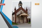 Slajd przedstawiający zdjęcie kapliczki z Dziewkowic.